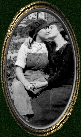 Mama and Della fooling around